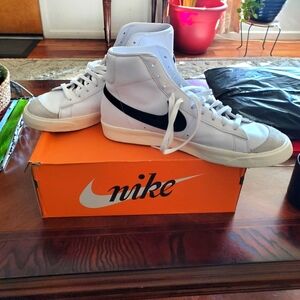 Nike Blazers Mid 77 vintage size 14 us